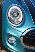 Mini Cooper Caribbean Aqua 2017 года (ZA)